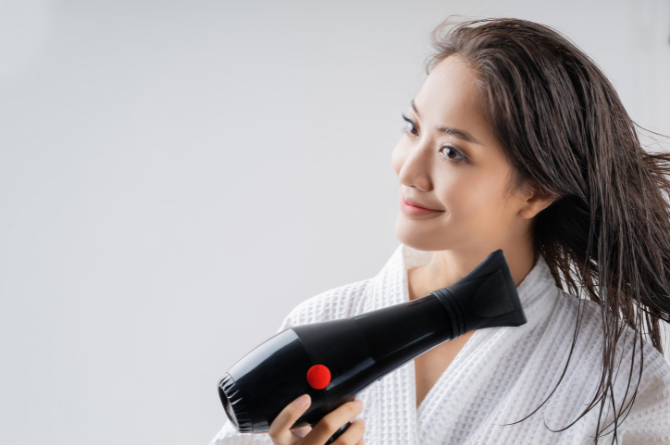 เป่าผมให้แห้ง