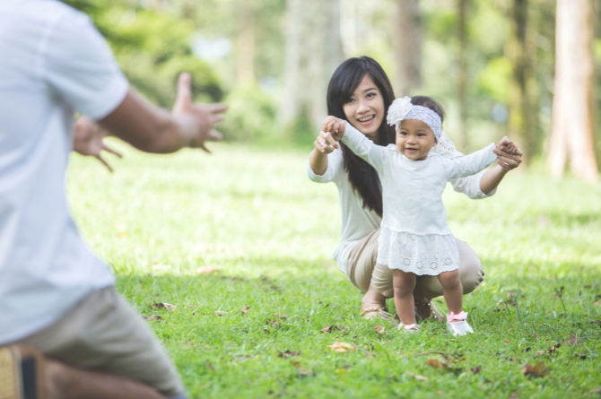 วิธีกระตุ้นให้ลูกเดิน