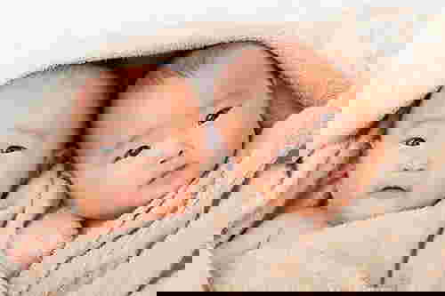 สายสัมพันธ์ฝาแฝด แฝดน้องช่วยแฝดพี่