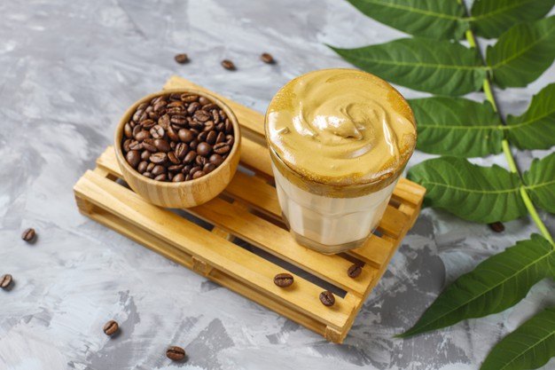 Dalgona Coffee กาแฟสุดฮิต อิมพอร์ทสูตรจากเกาหลี
