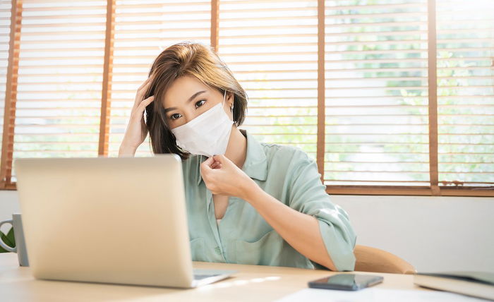 วิธีการหลีกเลี่ยงอาการ Tech Neck Syndrome โรคที่เกิดจากการใช้มือถือมากไป