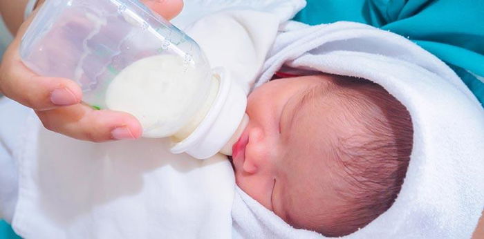 การให้นมลูก ปริมาณน้ำนม และความถี่ในการให้นม ฉบับคู่มือแม่มือใหม่