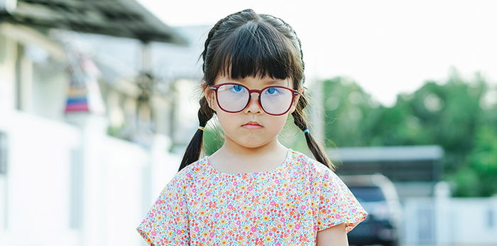 เด็กสายตาสั้น ต้องระวัง! อาจเป็นโรคซึมเศร้าและวิตกกังวลโดยไม่รู้ตัว