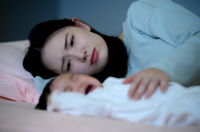 ทารกง่วงแต่ไม่ยอมนอน