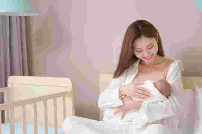ภูมิคุ้มกันฟรี มีที่นมแม่