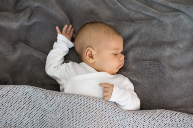 ลูกนอนหงาย หัวแบน จริงหรือ