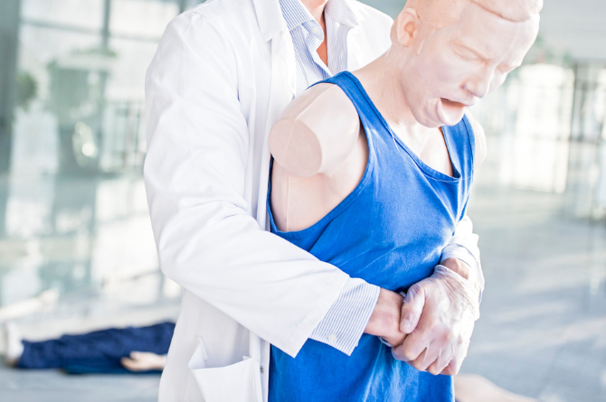 วิธีช่วยชีวิตเด็กสำลัก