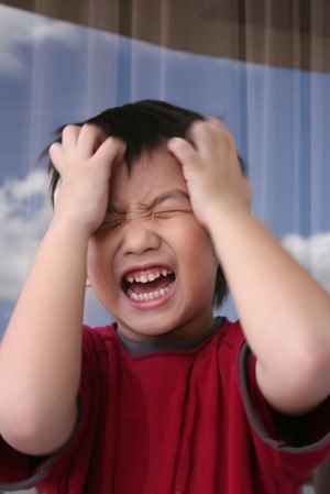 How to deal with tantrums