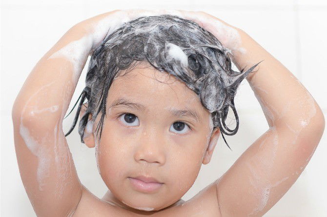 Bilakah Anak Harus Mula Mandi Sendiri?