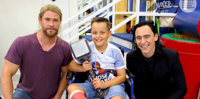 Chris Hemsworth and Tom Hiddleston visit a children's hospital, melts all our hearts
