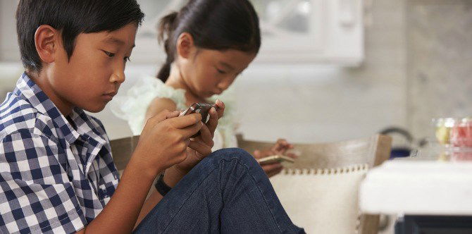 Children With Neck Problems: Too Much Time on Devices