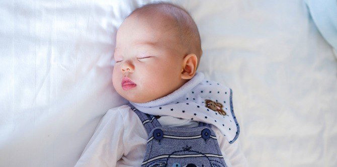 Rambut Bayi Tak Tumbuh-tumbuh Setelah Dicukur? Ini Penyelesaiannya!