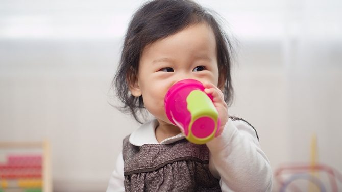 Jangan Terpedaya Dengan Rayuan Anak! Kafein Dalam Kopi & Soda Bahaya Untuk Kanak-Kanak Ya