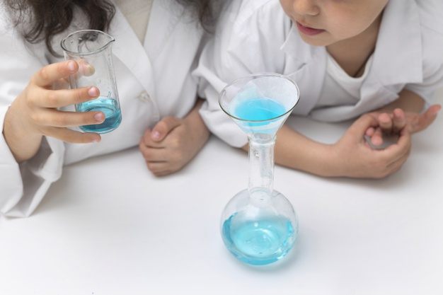 Your Children Are Getting Bored At Home? Try These 10 Fun Scientific Experiments For An Engaging Afternoon!