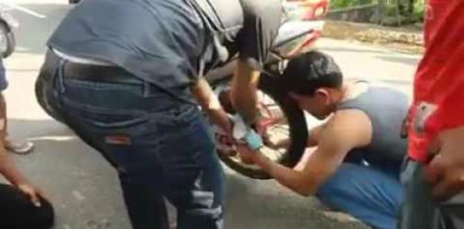 Hati-hati Membawa Bayi Naik Motor! Bayi Boleh Terperangkap di Jari-Jari Tayar