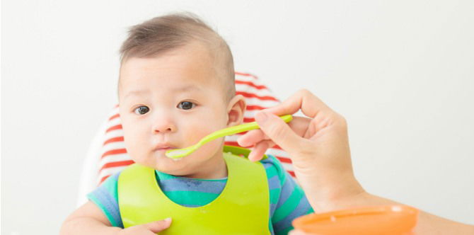 10 jenis makanan yang berbahaya bagi bayi di bawah 1 tahun