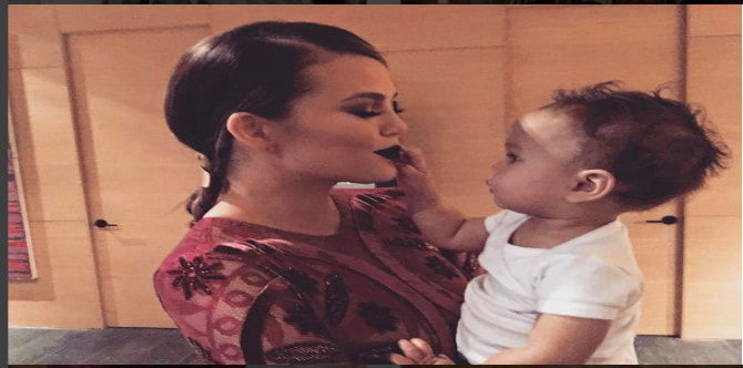 Chrissy Teigen Berani Dedahkan Perjuangannya Mengharungi Masalah Kemurungan Selepas Bersalin