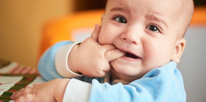 Fasa Bayi Memasukkan Benda Ke Mulut - Bagaimana Pastikan Keselamatannya?