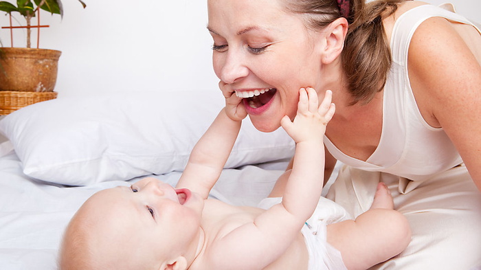 permainan mengagah bayi