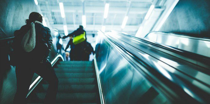 10 Langkah Keselamatan Di Eskalator Yang Ibu Bapa WAJIB Ingat!