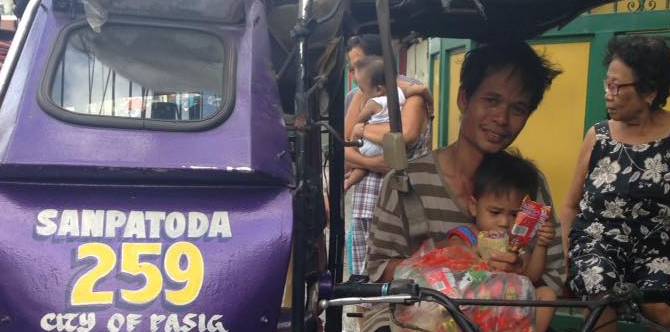 Lepas Isteri Curang Dengan Lelaki Lain Di Facebook, Bapa Ini Bawa Anak Bekerja Sekali