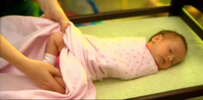 Video Tutorial Cara Bedung Bayi Dengan Betul Untuk Mengelak Hip Dysplasia