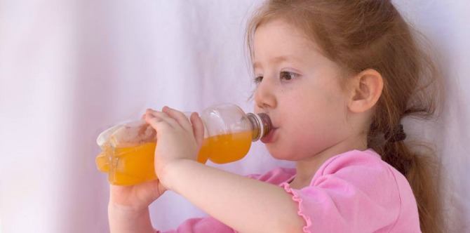 Kajian: Minuman Bergas Boleh Menyebabkan Gadis Datang Haid Lebih Awal