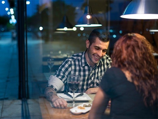 Pasangan Yang Bahagia Selalu Buat 9 Rutin Harian Ini Sebelum Mereka Tidur