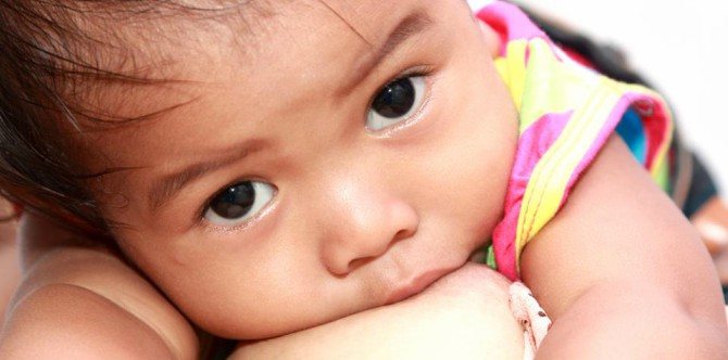 6 Mitos Salah Tentang Ibu Yang Mahu Sambung Menyusu Badan Kanak-Kanak Kecil