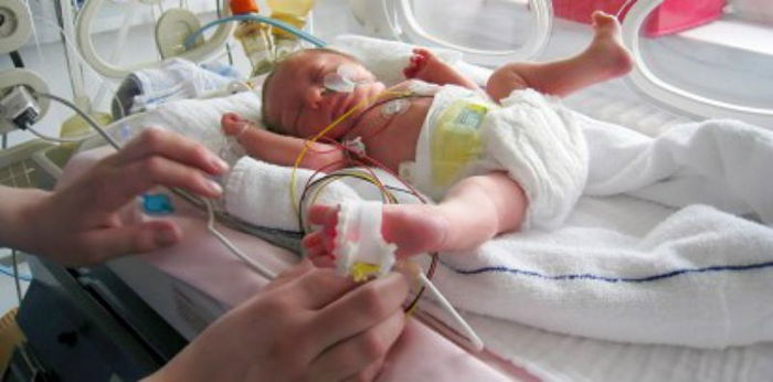 Saat Bayi Dalam NICU, Setiap Ibu Ayah Perlu 19 Tip Berguna Ini, Kongsikan Dengan Mereka Ya!