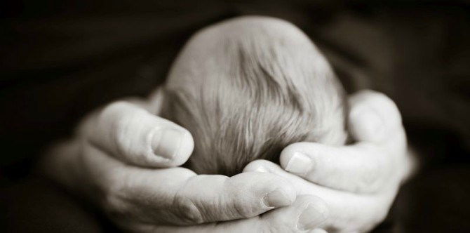 2 doktor dipecat selepas sahkan bayi pramatang ini mati, tapi dia masih hidup!