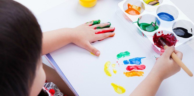 5 kebaikan mengapa anda patut ajak anak melukis sama-sama setiap hari