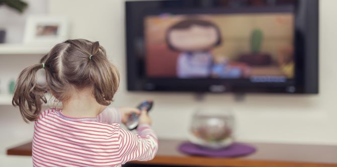 Adakah Anak Jadi Ketagih TV Ketika PKP Ini? Ibu Ini Berkongsi Tips Bagaimana Menangani