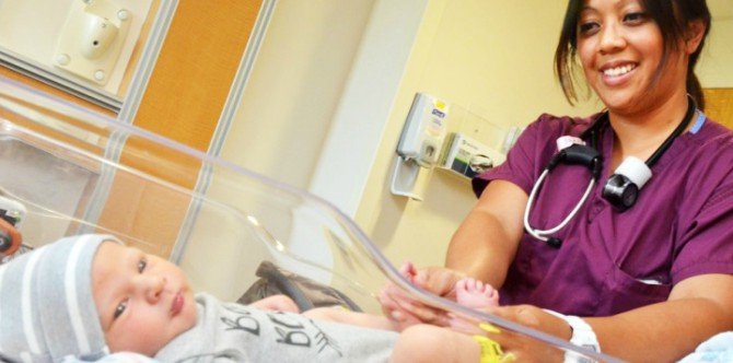 5 soalan yang sering ditanya tentang menyusu bayi baru lahir - ini penjelasan Dr pakar