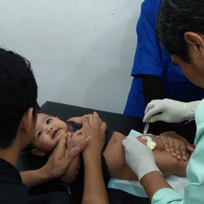 Bayi Meraung Tak Henti-henti Ketika Bersunat, Adakah Dia Sebenarnya Rasa Sakit?