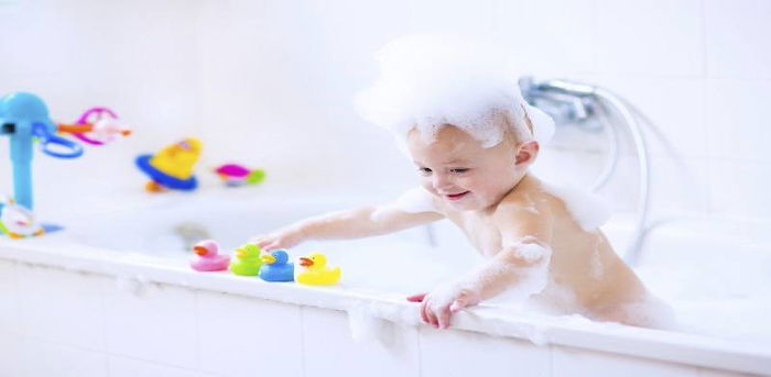 Anak suka bawa masuk mainan dalam bilik mandi? Anda pasti terkejut baca kajian ini!