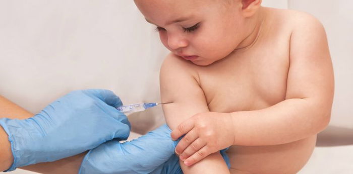 Doktor cuai tersalah bagi ubat suntikan, jantung bayi ini terhenti dan hampir lemas!