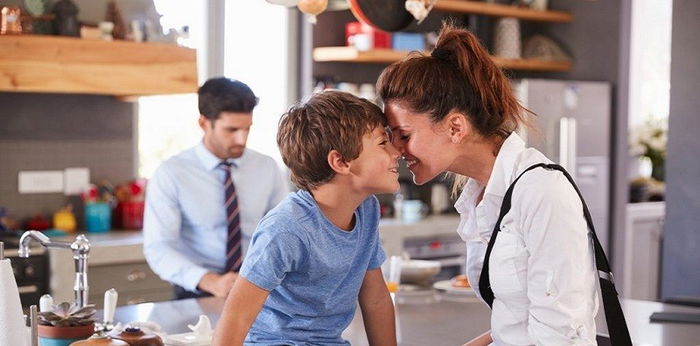 5 cara membina support system bagi ibu bapa yang bekerja