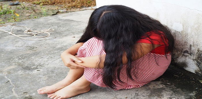 Baru 4 tahun, budak ini dirogol tiga remaja bergilir-gilir di tandas sekolah!