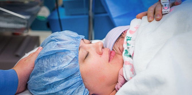 3 Posisi Tidur Selepas Bersalin Pembedahan Bantu Anda Cepat Pulih!