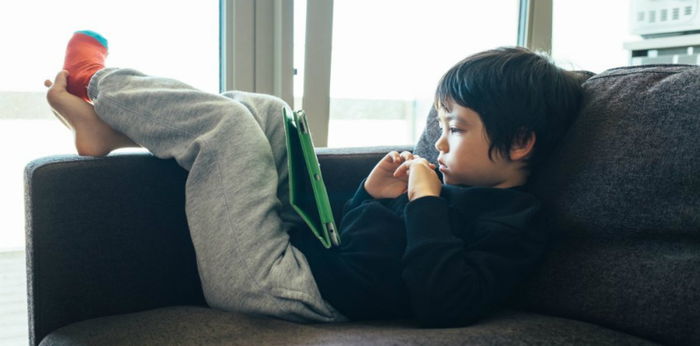 5 Tabiat Ibu Bapa Ini Punca Anak Jadi Manja, Jangan Dibiarkan Berterusan!