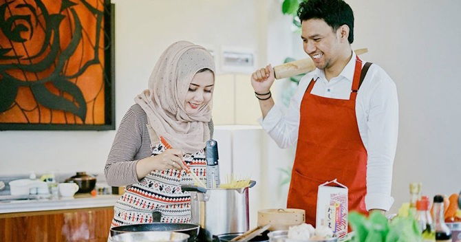Wahai Suami, Puji-Pujilah Masakan Isteri, Barulah Berbaloi Susah Payah Memasak Untuk Anda