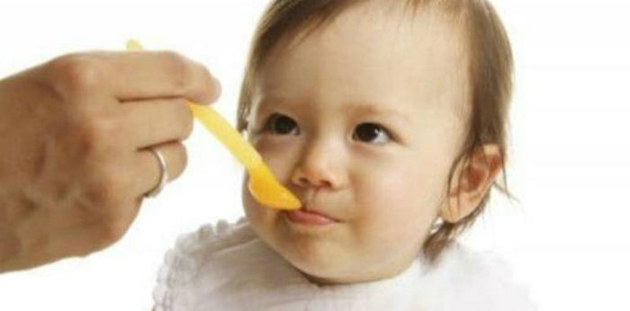 Bayi Susah Makan? Apa Kata Ibu Cuba 11 Cara Ini Untuk Pujuk Mereka Makan!