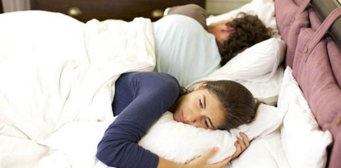 7 Tanda Suami Bosan Dengan Anda, Jaga-Jaga Ya Isteri! Jangan Simpan Seorang Diri