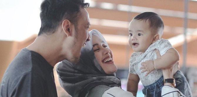 Info Penting Mengenai Perkembangan Bayi, Ibu Ayah Baru WAJIB Alert 5 Perkara Ini!