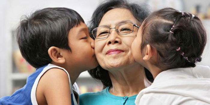Nenek Pilih Kasih, Cucu Kesayangan Dipuji Melambung, Cucu Lain Rasa Tersisih