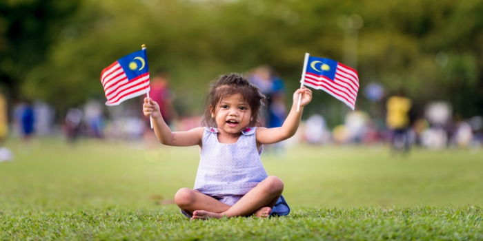 Benarkah Didikan Ibu Bapa Punca Anak Tak Patriotik? 3 Tips Ajar Anak Cinta Negara