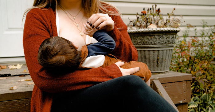 Helpful Breastfeeding Basic Tips for the New Mum Within the First 6 Months
