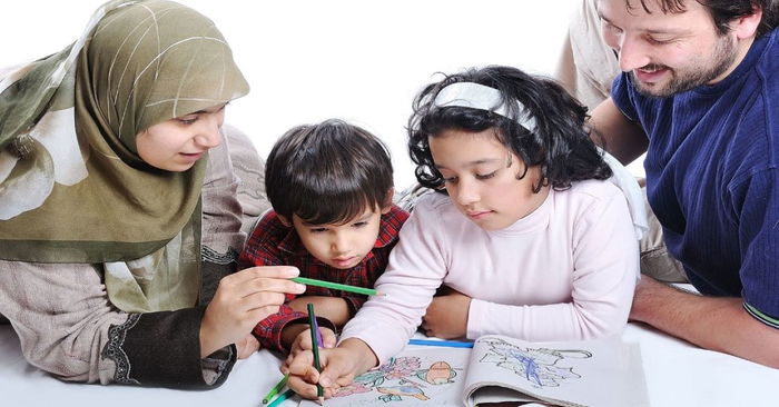 Nak Anak Fasih Dua Bahasa? Ibu Bapa Kena Lakukan 5 Perkara Ini!