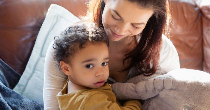 5 Bahasa Tubuh Bayi Ini Adalah Cara Mereka Berkomunikasi Dengan Anda, Ibu Ayah Perlu Tahu!